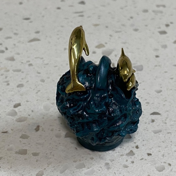 NWOT Gold Jumping Dolphins out of Ocean - Picture 4 of 6